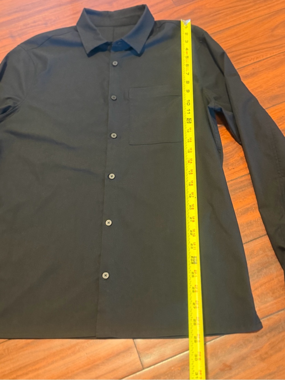 lululemon athletica Men's Black Long-Sleeve Casual Button-Down - Picture 2 of 7